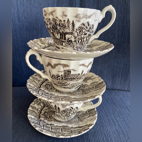 Staffordshire Royal Mail Other - 6 Teacups & Saucers